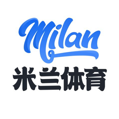 米兰-蕾哈娜金属质感妆面+丛林野性风格登《W》杂志9月号封面